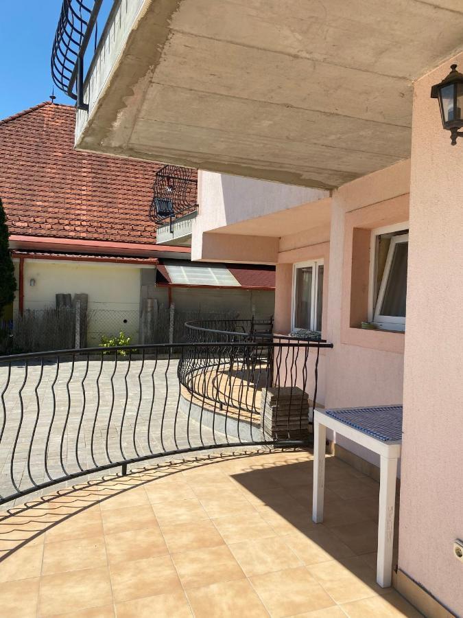 Abigel Apartmanhaz Balatonfüred Buitenkant foto