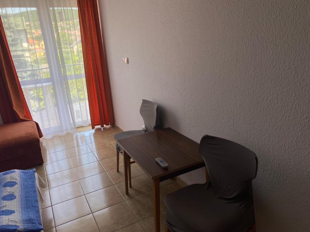 Abigel Apartmanhaz Balatonfüred Buitenkant foto