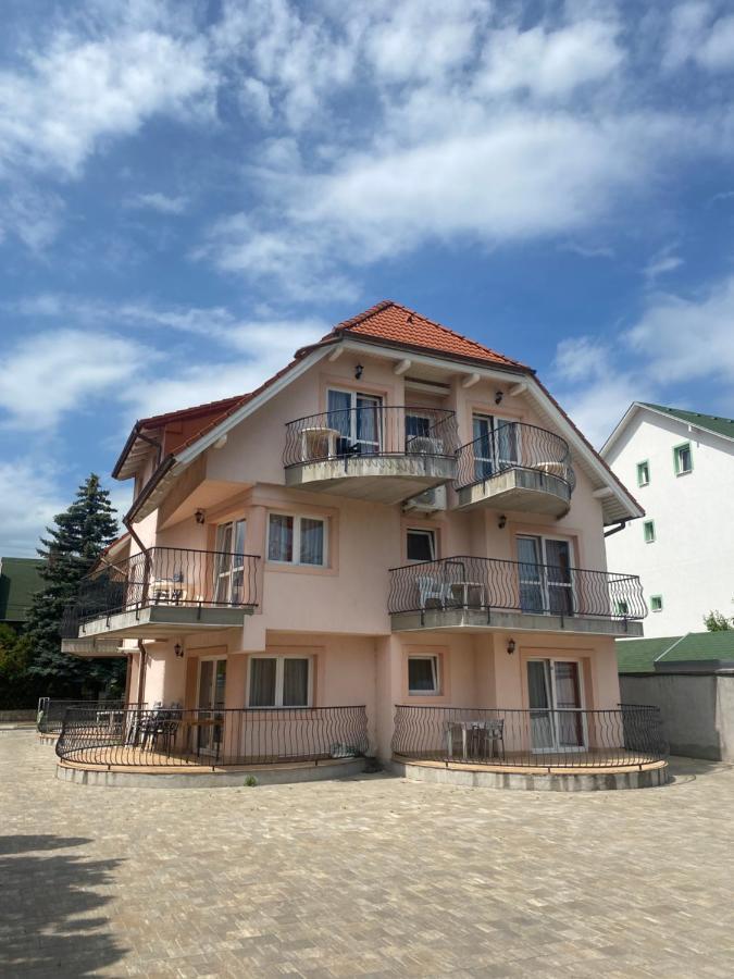 Abigel Apartmanhaz Balatonfüred Buitenkant foto